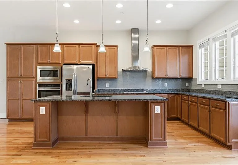 335 Osona Ln — Photo 11