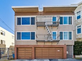 312 18th Ave, 1