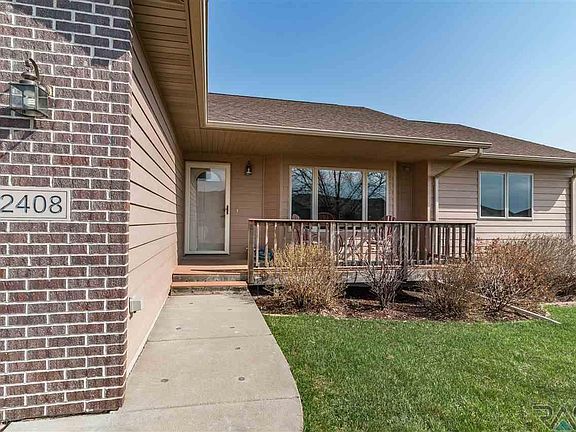 2nd image of 2408 E Baxter Cir