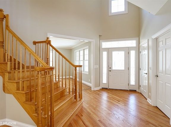 4th image of 619 N Beverly Ln