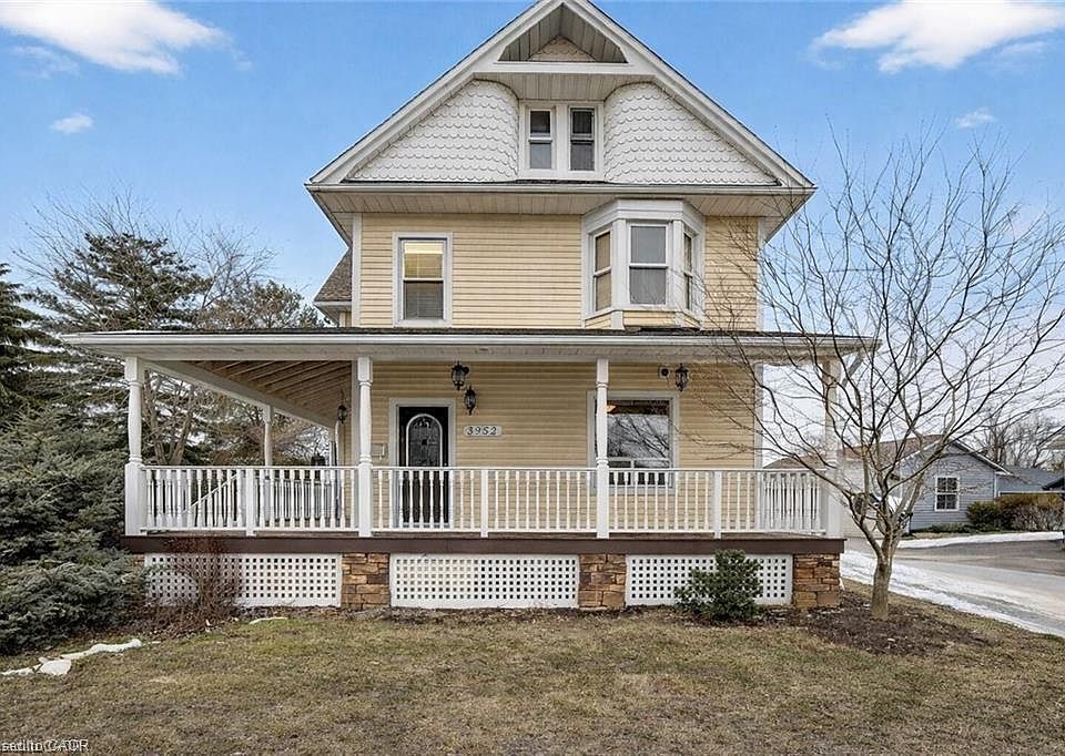 1st image of 3952 Victoria Ave