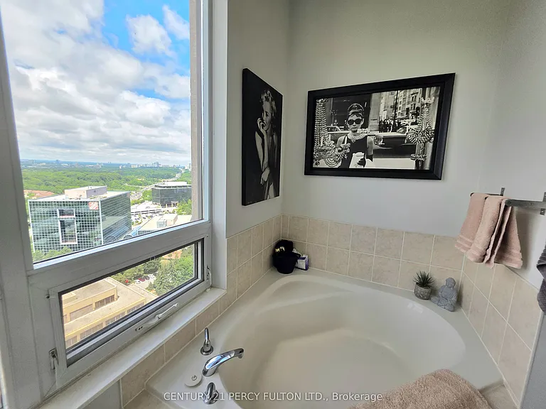 133 Wynford Dr #Penthouse 104 — Photo 23