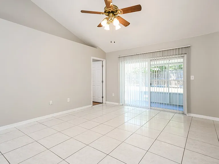 3356 Kelsey Ln — Photo 4