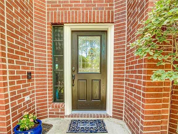 5th image of 10118 Bayou Manor Ln