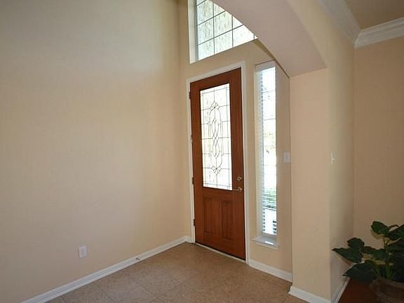 4th image of 15124 Glen Echo Dr