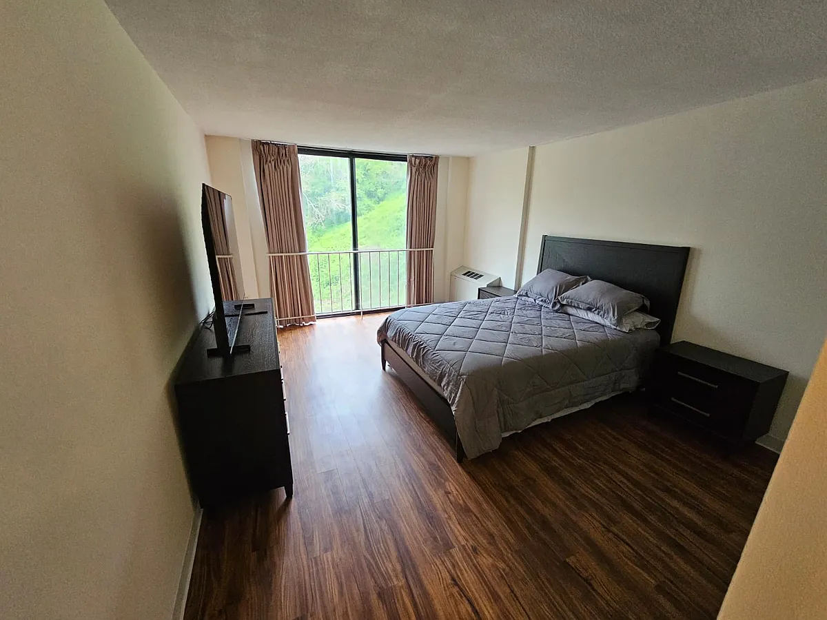Building Photo - 801 Yale Ave #202