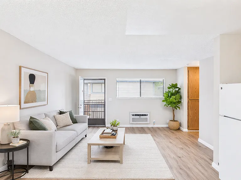 411 Park Way — Photo 2
