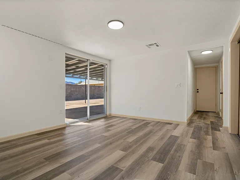2214 Santa Rosa Dr — Photo 15