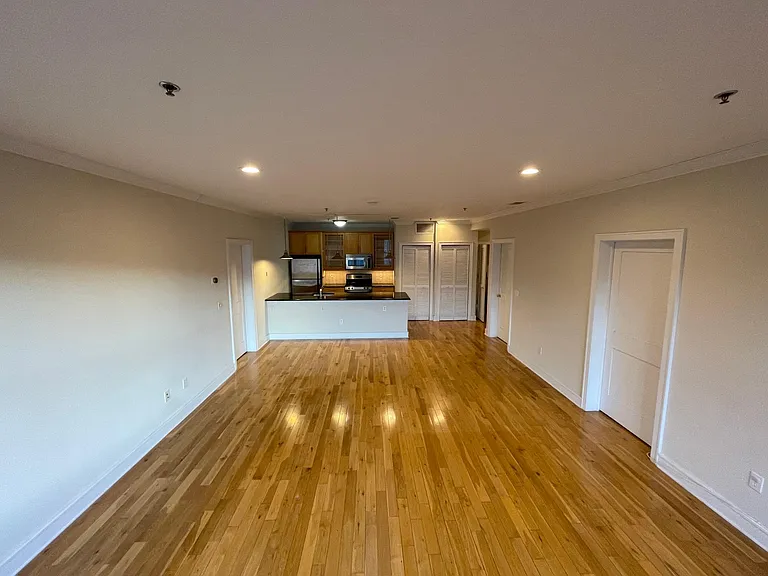 624 Monroe St #4B — Photo 4