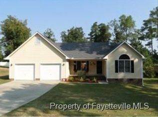 6665 Phillipi Church Rd, Raeford, NC 28376