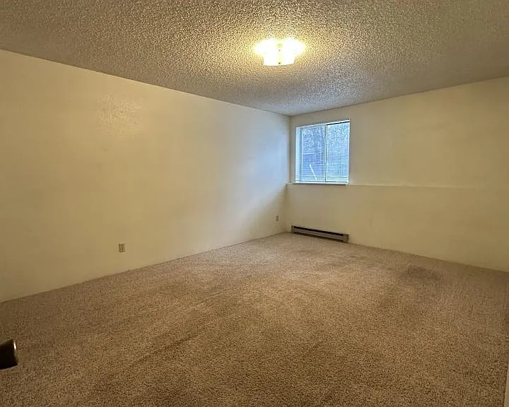 148 Prickett Ln #8 — Photo 4