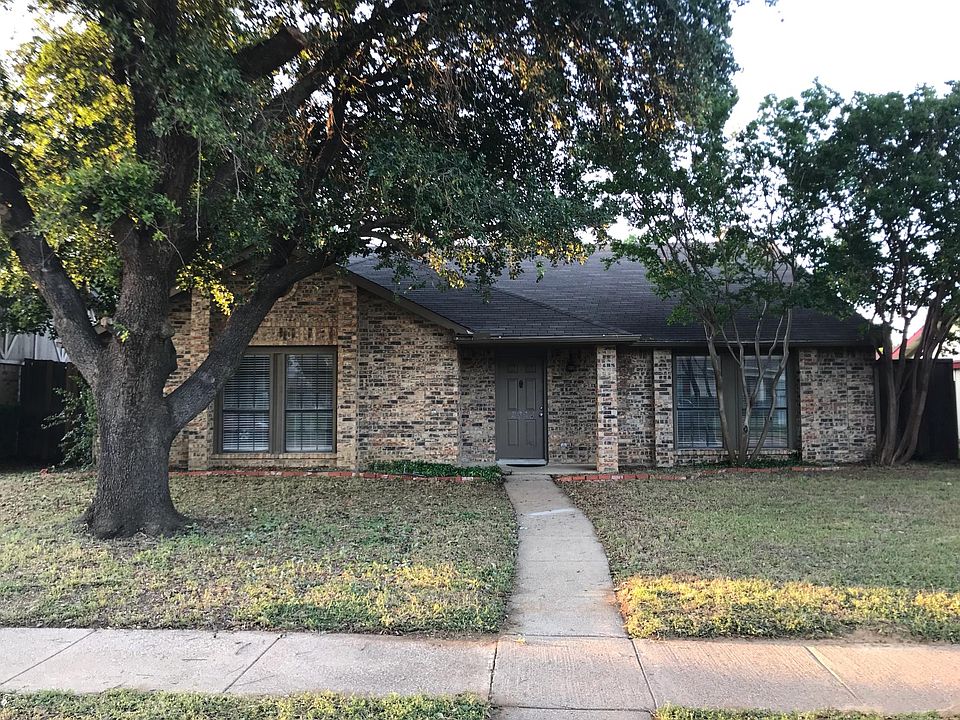 1st image of 2804 Carnaby Ln