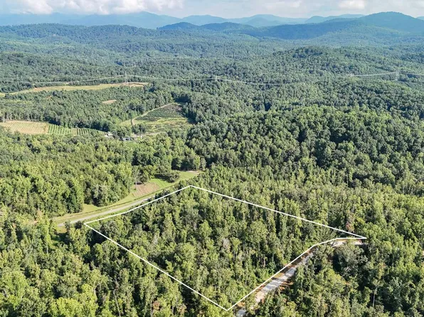 504 Chinquapin Rd, Travelers Rest, SC 29690