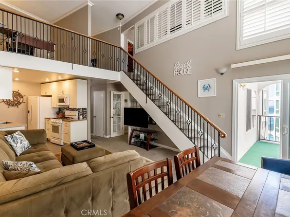 565 Esplanade Unit 411, Redondo Beach, CA 90277