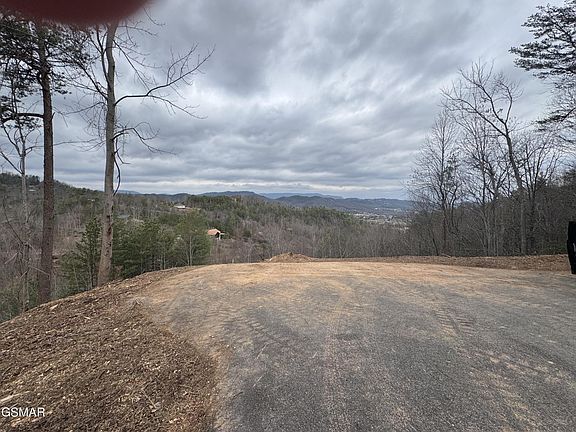 3rd image of 18 Hikers Path Ln Lot 18R