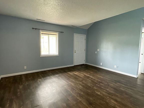 3rd image of 2219 Prairie St #1