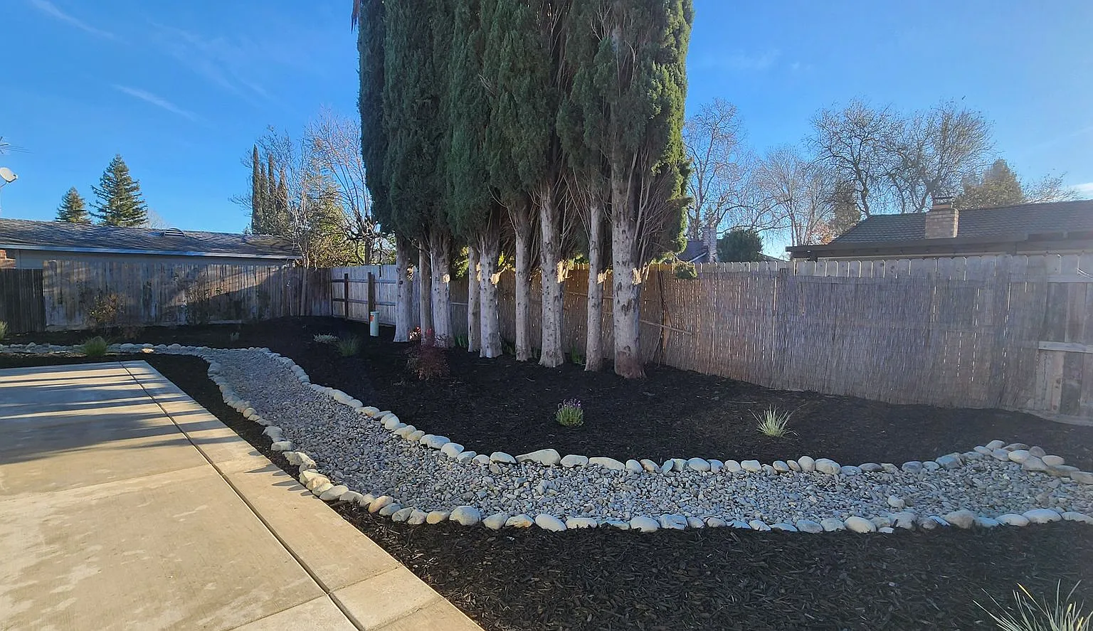 Beautiful 3 Bedroom 2 Bathroom Home in Greenhaven — Photo 4