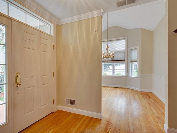 2nd image of 308 Sprucewood Ln #308