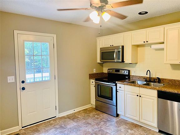4th image of 11 Aspen Dr NW