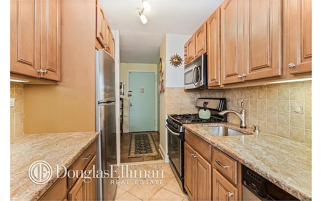 Sold by Douglas Elliman | media 2