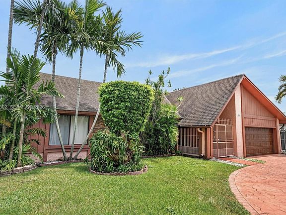 5th image of 10311 SW 132nd Ave