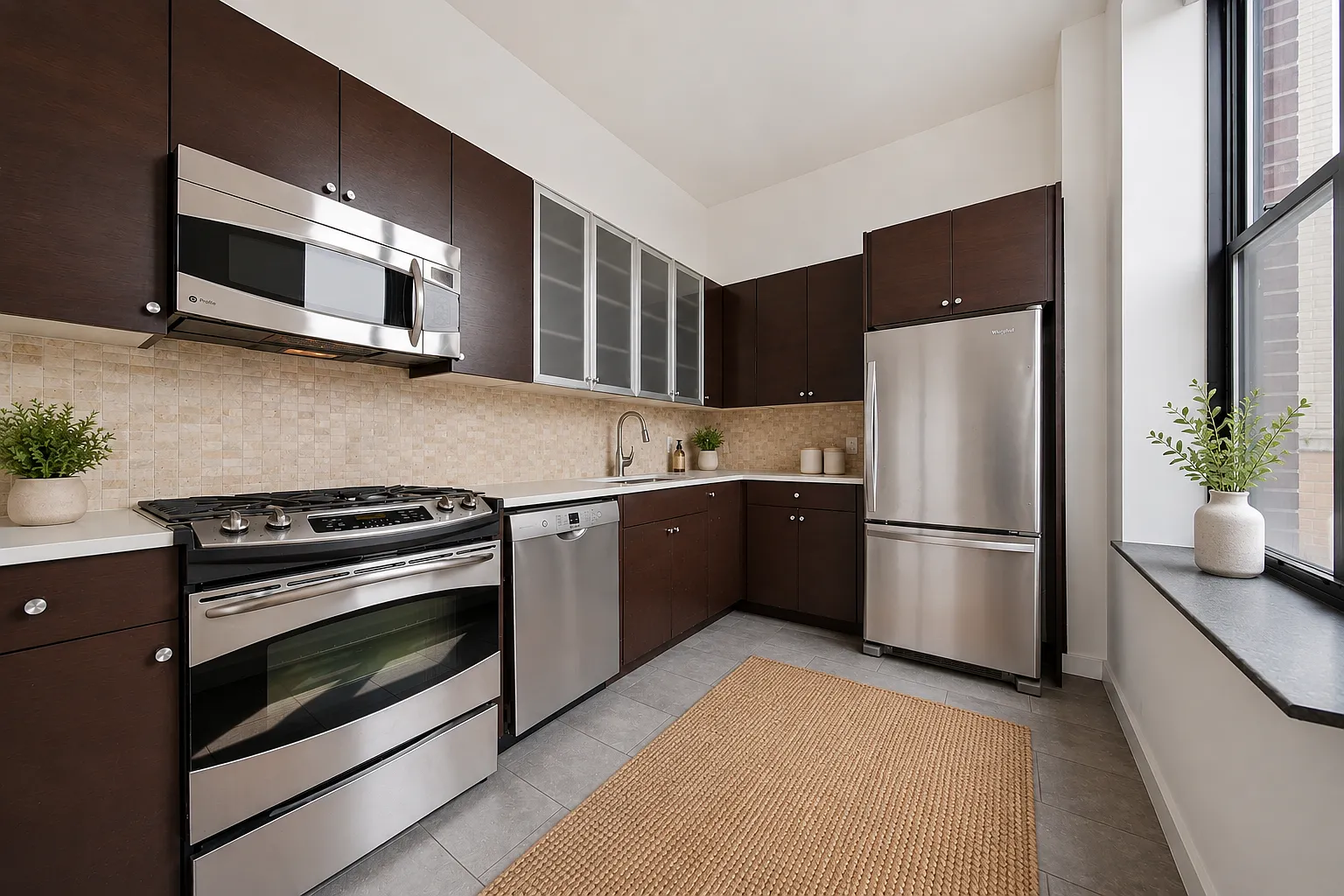 1 bed, 924 sqft, $4,550 — Photo 3