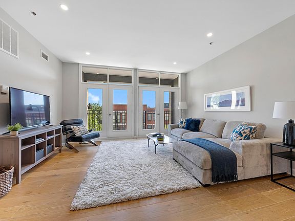 5th image of 825 N 4th St Unit 309