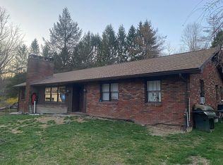 2507 Meadowlake Rd, Sciota, PA 18354