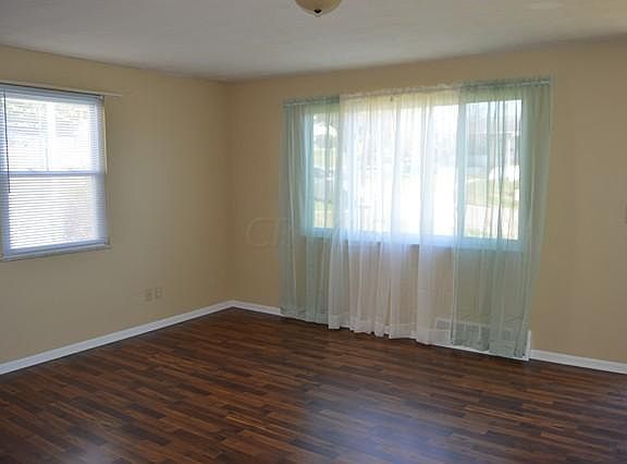 2nd image of 443 Summitview Dr