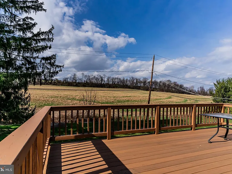 213 Sunset Dr — Photo 19
