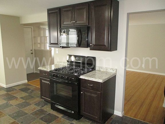 2nd image of 146 Lou Ann Dr