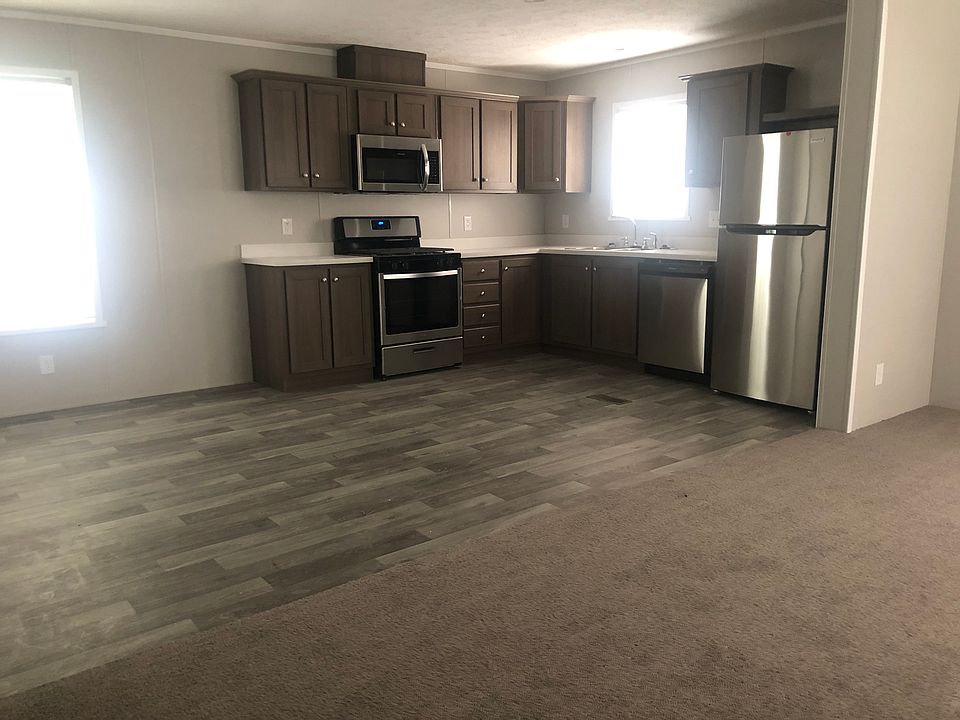 1st image of 698 Woodlawn Dr #115