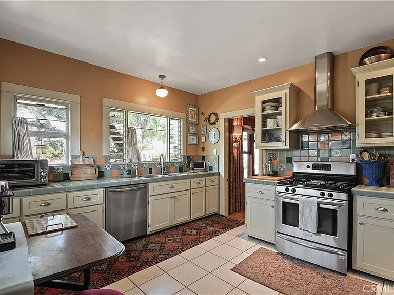 773 Orizaba Ave — Photo 18