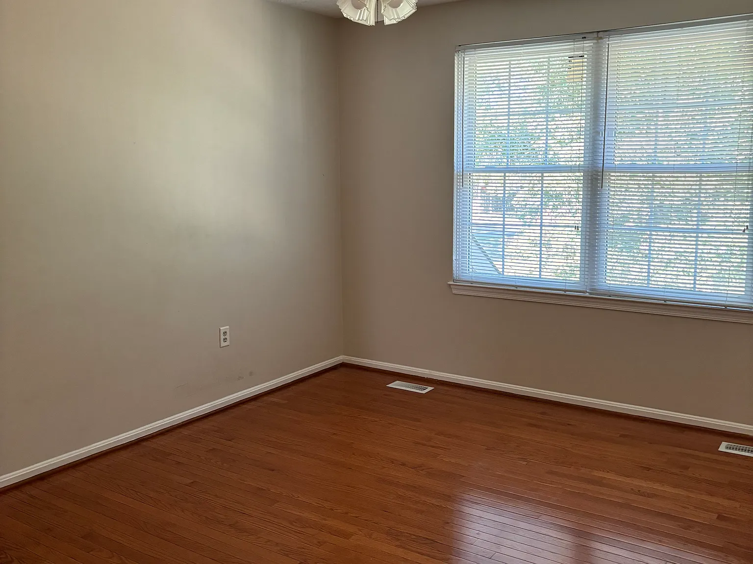 6915 Caribou Ct — Photo 3