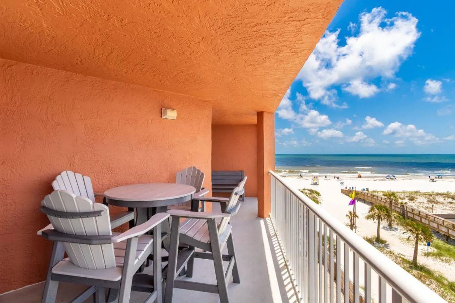 2 bed, 2.0 bath, 1033 sqft, $3,319 — Photo 2