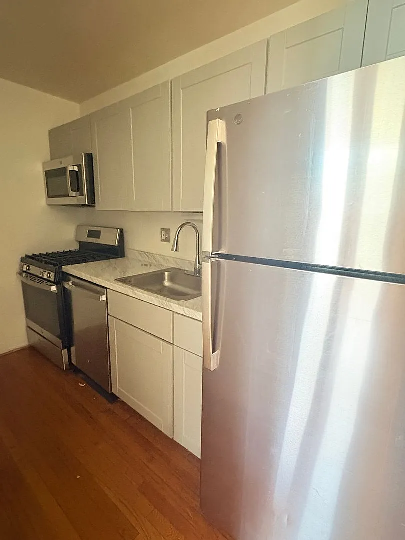 13 W. Preston St — Photo 4