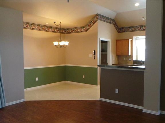 5th image of 11267 Creekwood Dr