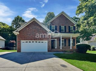 718 Barrocliff Rd, Clemmons, NC 27012
