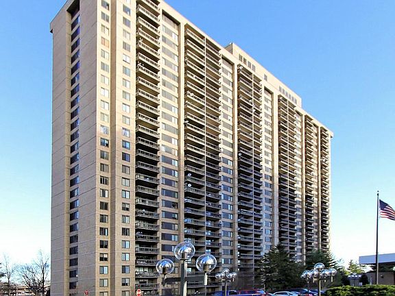2nd image of 3701 S George Mason Dr Unit 818N