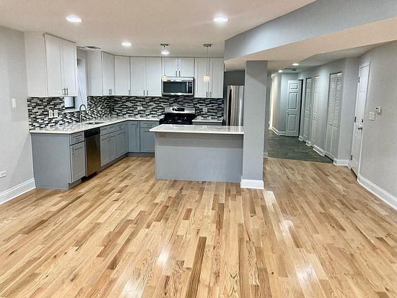 3rd image of 2859 W Palmer St #G