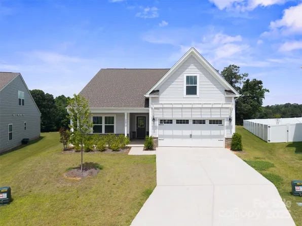 117 Carmine Ct, Troutman, NC 28166