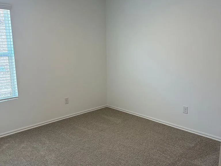 1213 Meadow Brook Dr — Photo 15