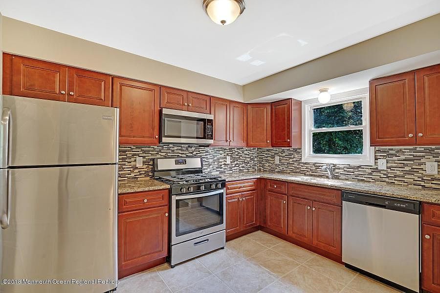2nd image of 218 Mill Creek Dr