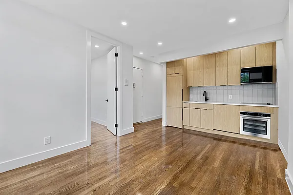 Rented by REAL New York | media 4