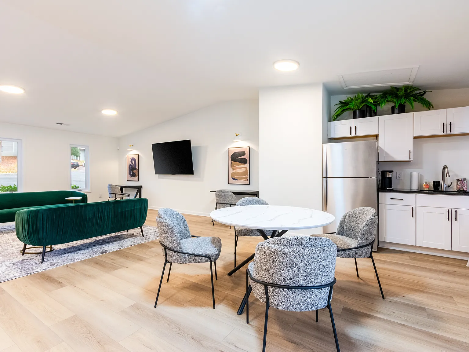 The Enclave at 38 Twenty Two — Photo 3