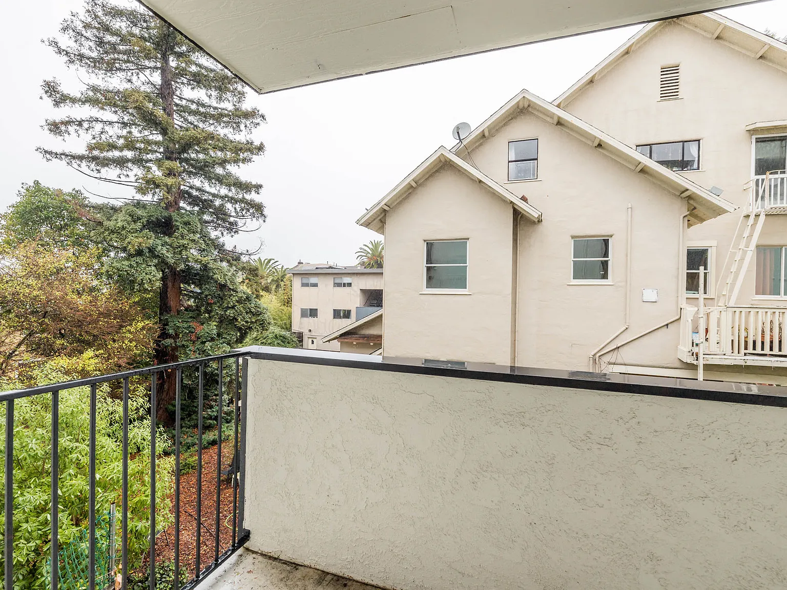 169 Santa Rosa — Photo 4
