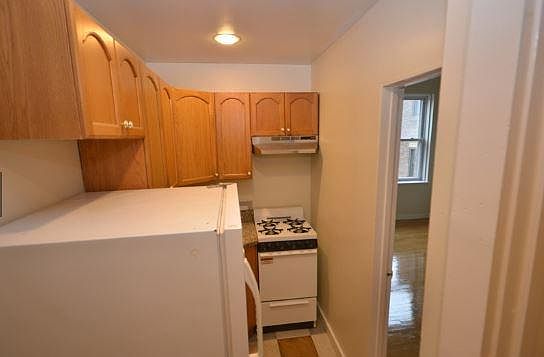2nd image of 165 Hemenway St APT 14K