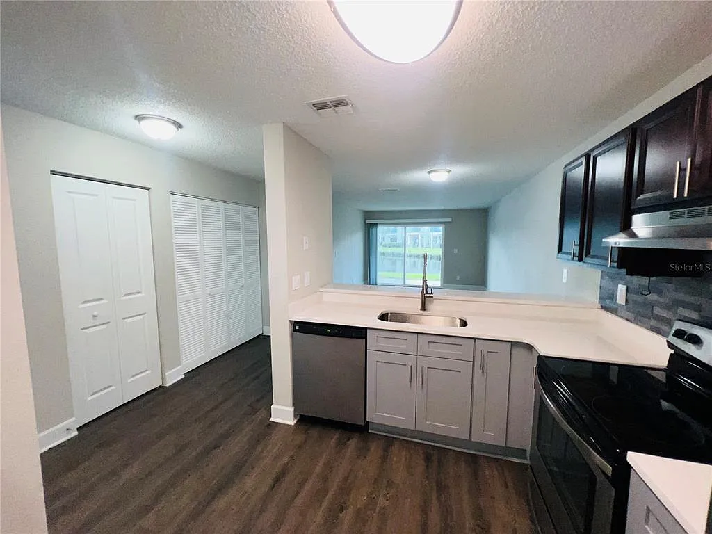 1 bed, 1.0 bath, 680 sqft, $1,450 — Photo 2