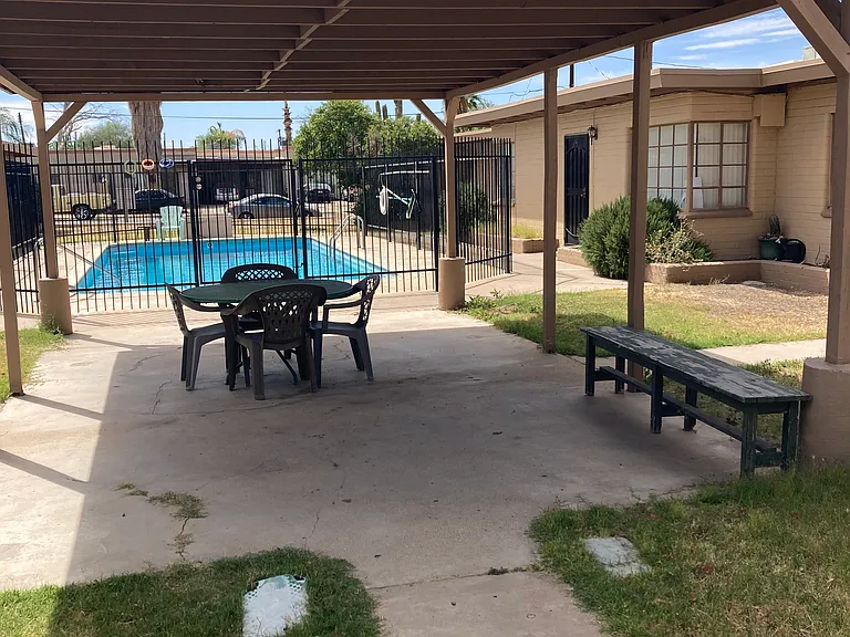 clean and professionally kept commons and re-modeled pool