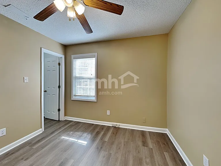 201 Walnut Creek Dr — Photo 16